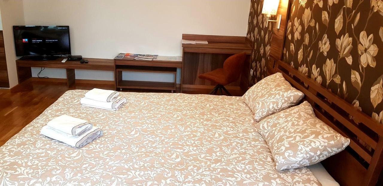Uki-Modern Apartment With Parking Novi Sad Dış mekan fotoğraf